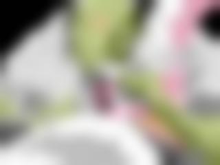 女性裸体撤尿&#